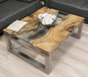 Toller Couchtisch aus Holz